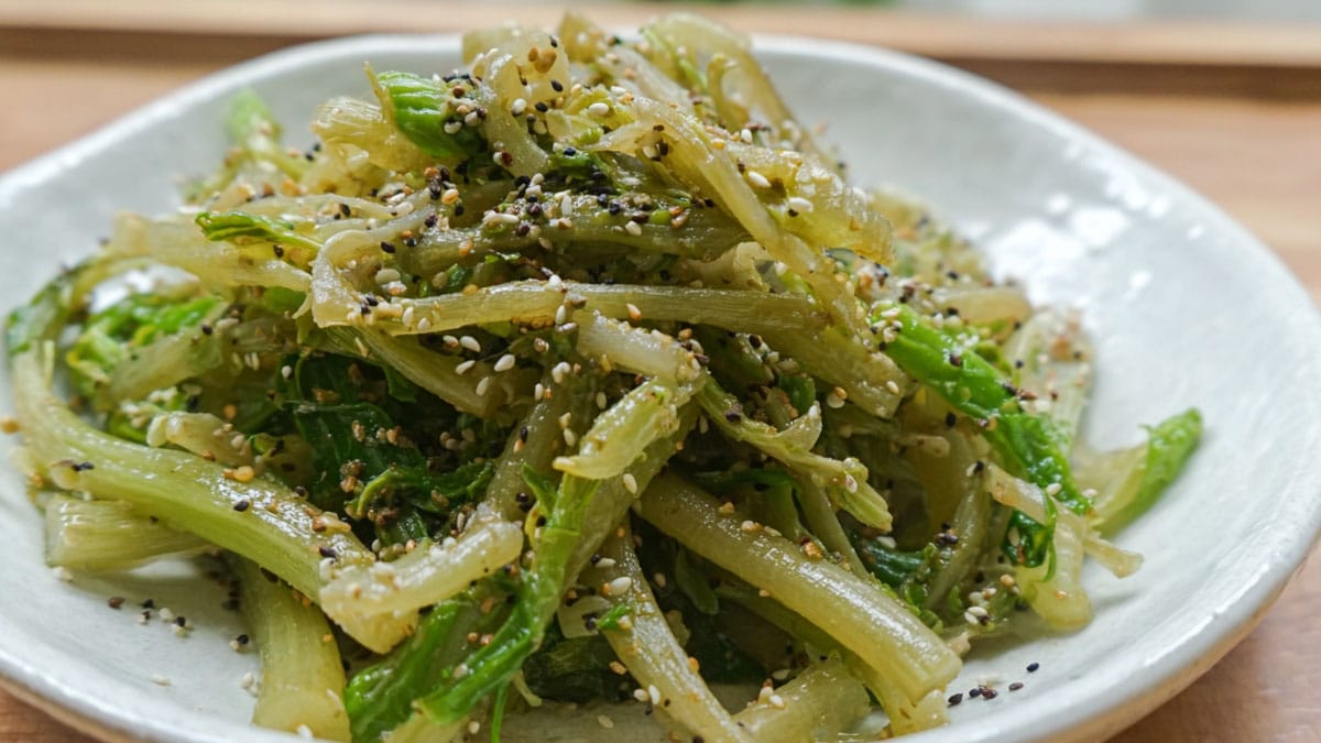 머위대무침 머위대무침