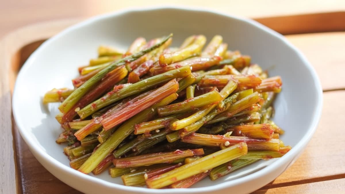 왜우산풀 고추장 무침