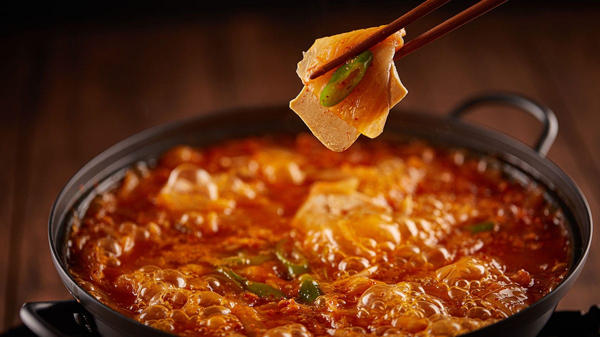 “끓이면 유산균 다 죽을까?”… 김치찌개, 포스트바이오틱스 효능과 생김치 유산균 효과