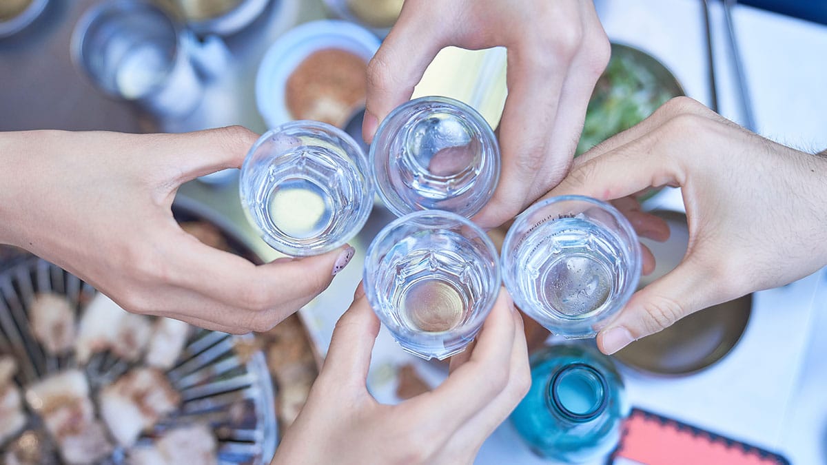 술 마시면 얼굴 빨개지는 이유, 단순 체질 아니었다…전문가가 밝힌 과학적 원인