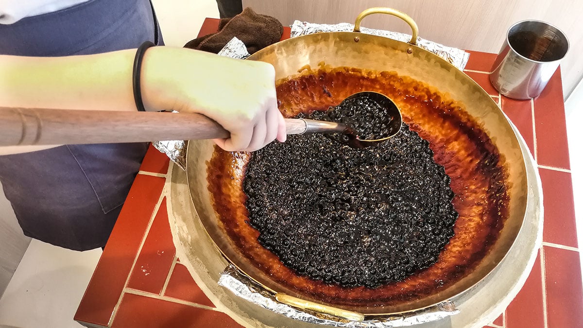 매일 버블티 마신 20대 여성, 몸속에서 ‘이것’ 300개 나왔다