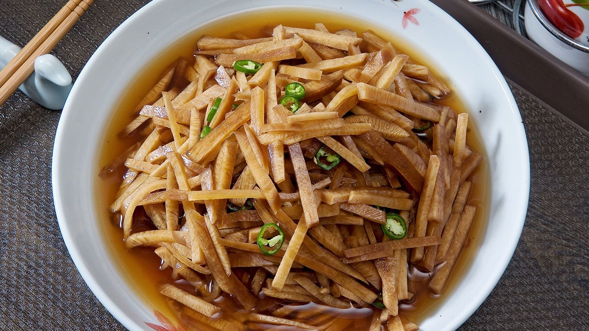 “소금에 오래 절이면 실패예요”… 장인이 밝힌 ‘아삭한 장아찌’ 황금비율