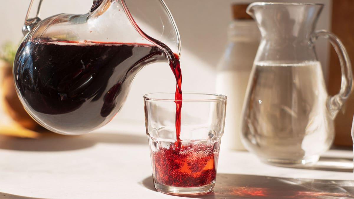 “의사들 사이에서 ‘마법의 식초’라 부른다” 혈당·혈관 다 잡는 ‘붉은 식초’의 정체