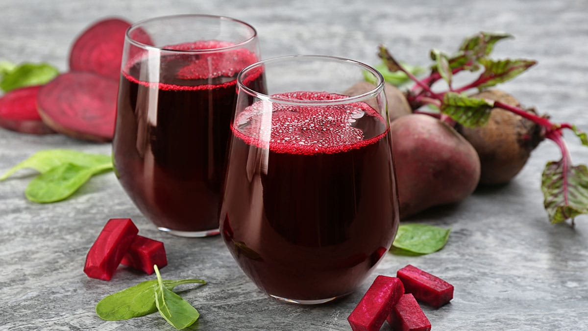 특히 노년층에서 효과가 크게 나타났다는 ‘이 주스’…몸이 스스로 못 만드는 걸 대신해준다