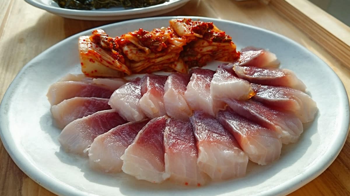 삼치회, 김치 삼치회, 김치