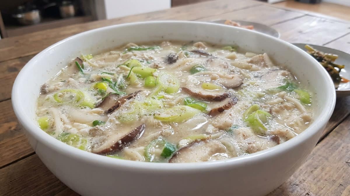 버섯순두부들깨탕 버섯순두부들깨탕