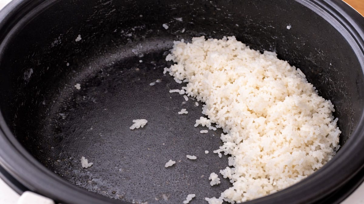 보온기능 해두면 괜찮은 줄 알았는데…’이 시간’ 넘기면 식중독균 증식합니다