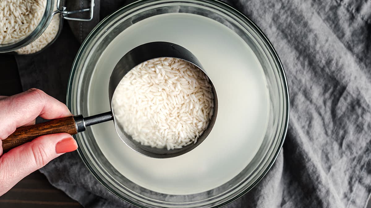 쌀뜨물 좋다고 모아 뒀었는데…이렇게 보관했다가 ‘독소’로 변했다