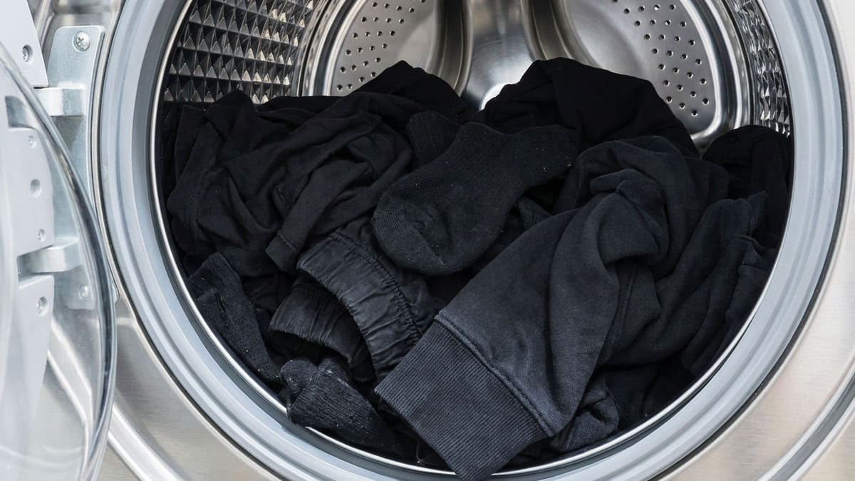 검정옷 세탁