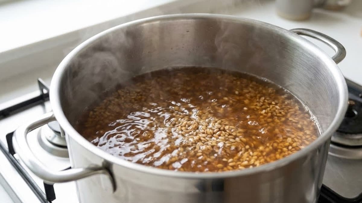 아침 일어나자마자 ‘한 잔씩’ 마셔보세요…2주 뒤 배변 활동 달라집니다