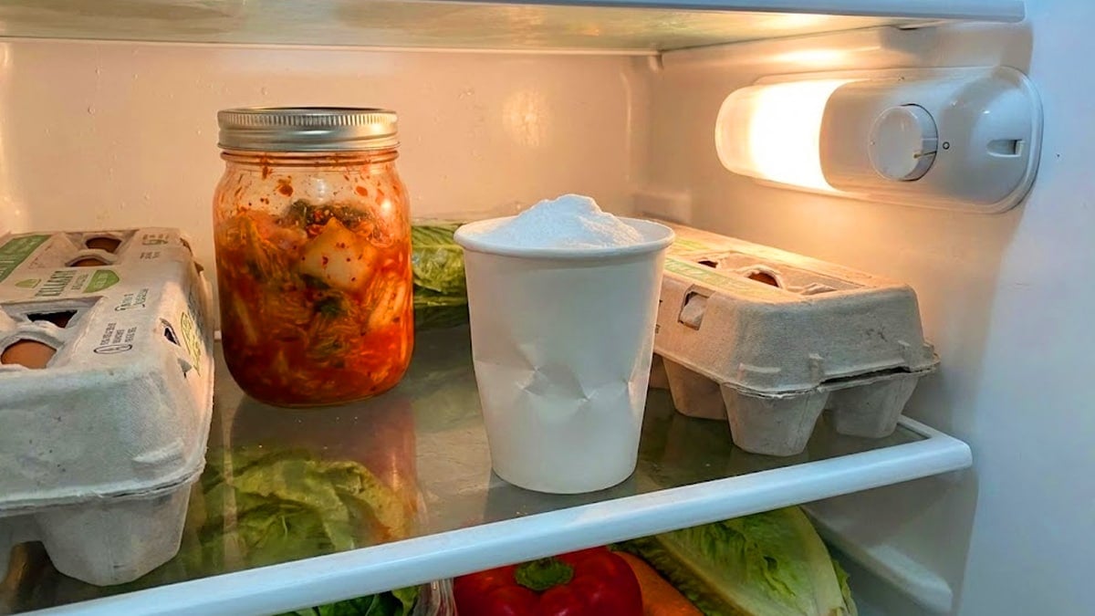 베이킹소다로 냉장고 냄새 제거