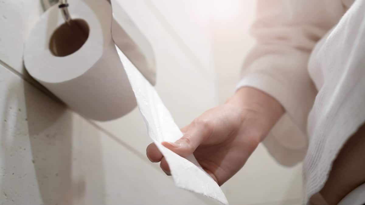 화장실 휴지 거는 올바른 방향 화장실 휴지 거는 올바른 방향