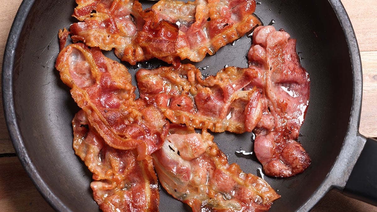 베이컨 그냥 굽지 말고 ‘이렇게’ 해보세요…누린내 빠지고 더 바삭합니다