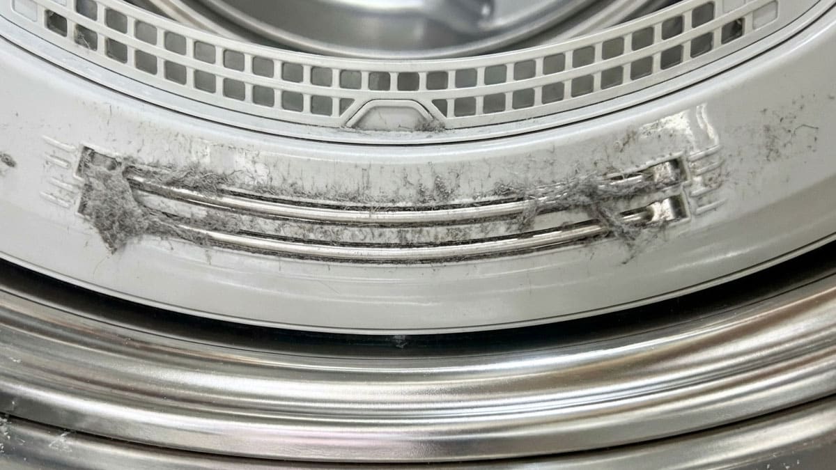 건조기의 ‘이 부분’ 꼭 닦으세요…건조 시간 늘어나는 원인이 필터만은 아니었습니다