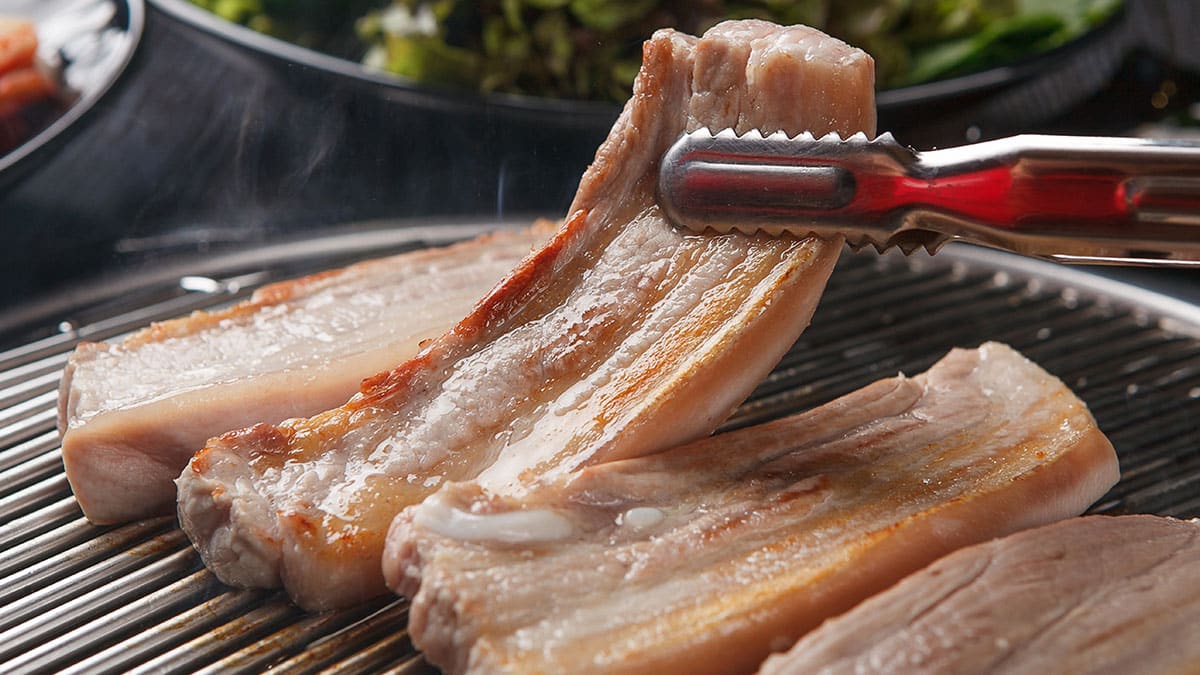 미세먼지 심한 날 돼지고기에 ‘이 채소’ 곁들이세요…중금속 배출 효과 기대됩니다